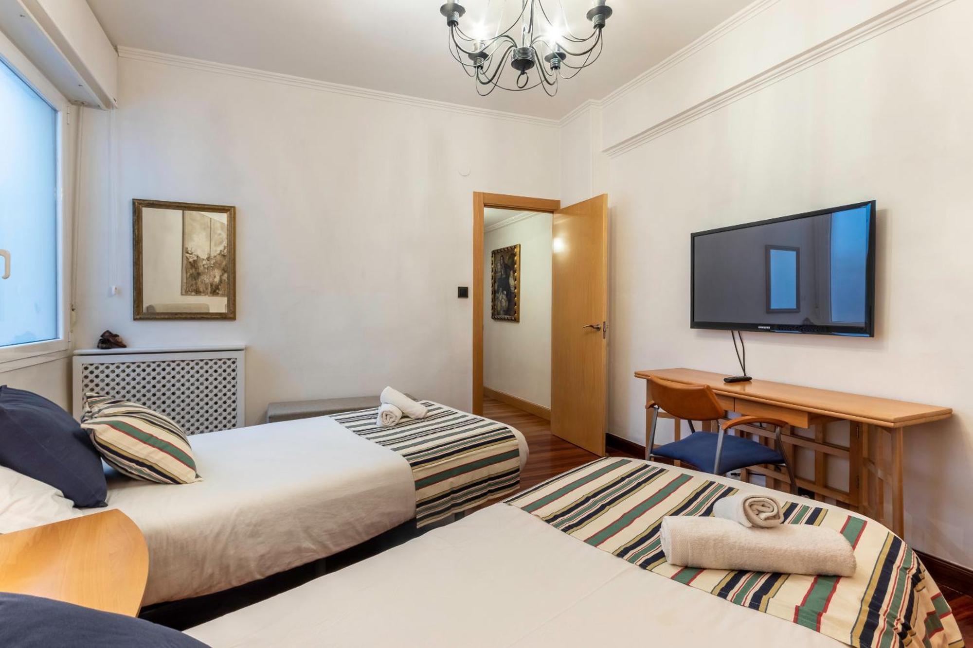 San Mames Apartment - Free Parking Bilbao Buitenkant foto
