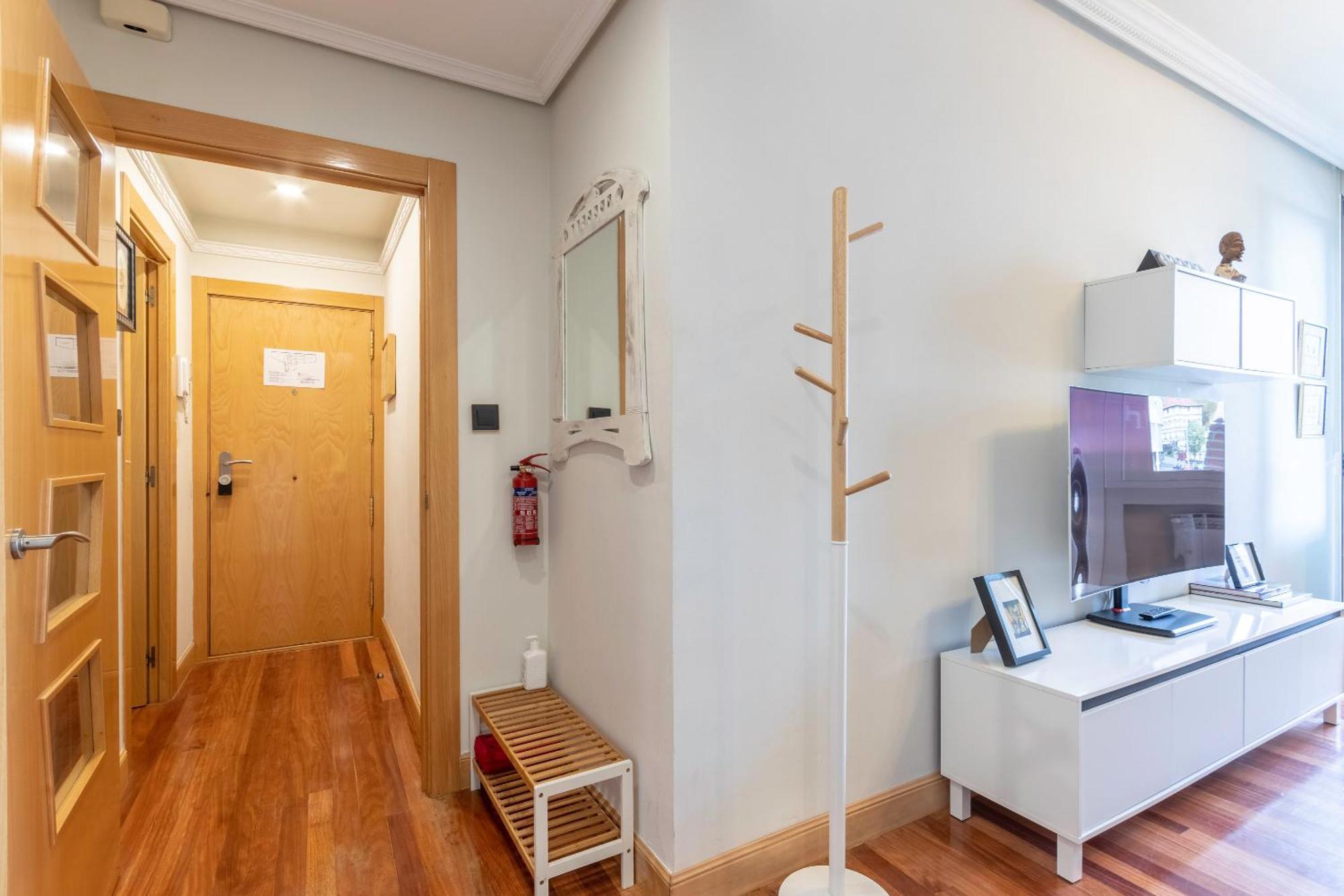 San Mames Apartment - Free Parking Bilbao Buitenkant foto